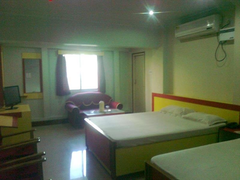 Hotel Tribhuvan Ранчі Екстер'єр фото
