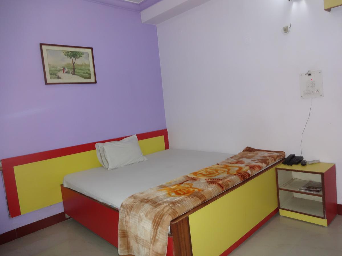 Hotel Tribhuvan Ранчі Екстер'єр фото
